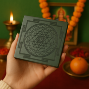 Karungali Sri Yantra β Guardian of Prosperity & Positivity